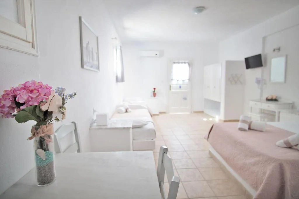 Room, Kritikakis Village Apartments, Santorini