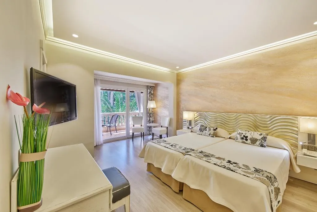 Double or Twin STANDARD Room, Hotel El Coto, Majorca