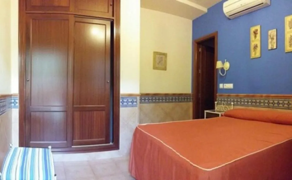 Room, Pensión Doña Trinidad, Seville