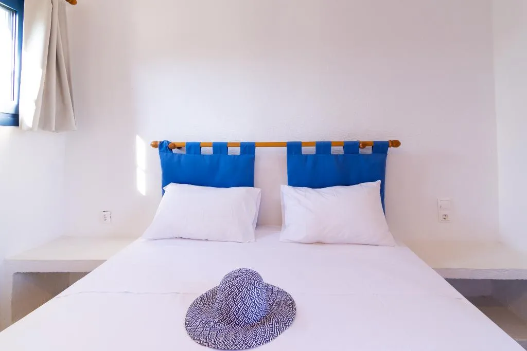 FAMILY ROOM CAPACITY 4 Room, Okirroi Villas and Apts, Crete