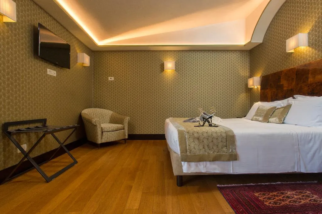 DOUBLE SUPERIOR Room, Saturnia & International, Venice