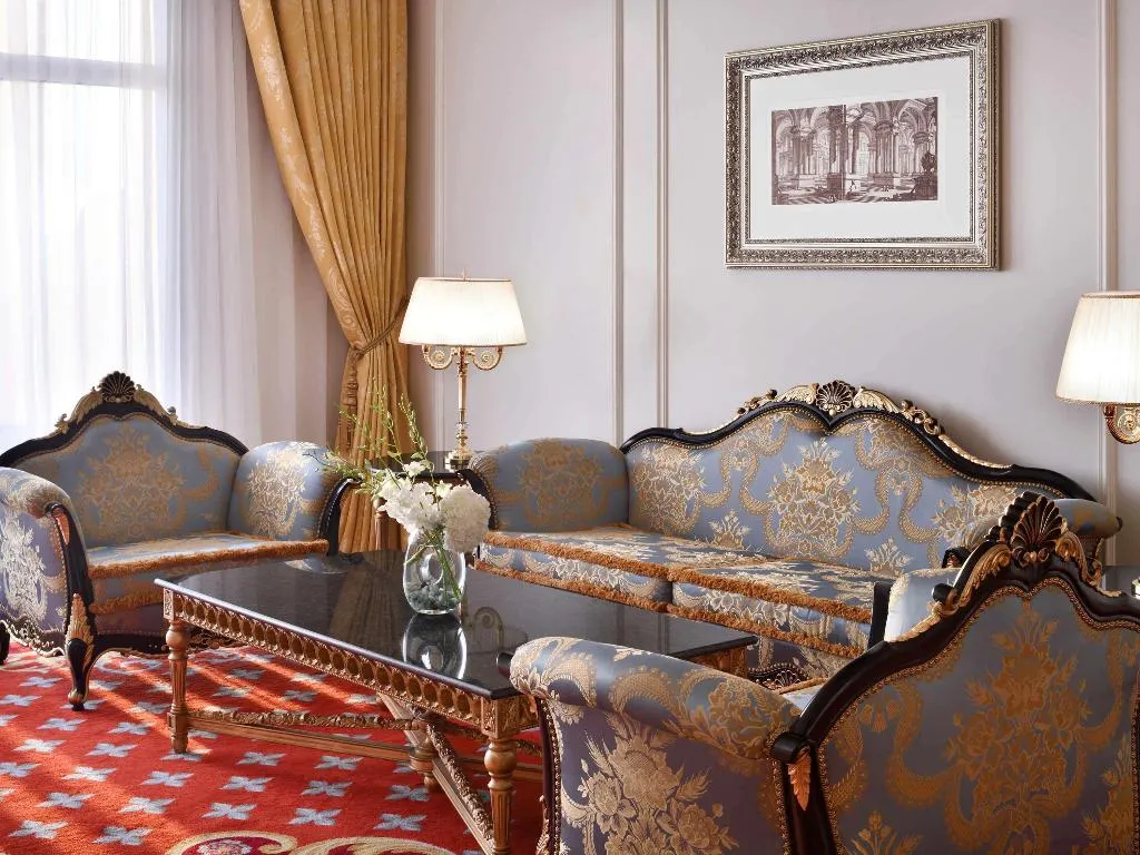 SUITE Presidential Room, Raffles The Palm Dubai, Dubai