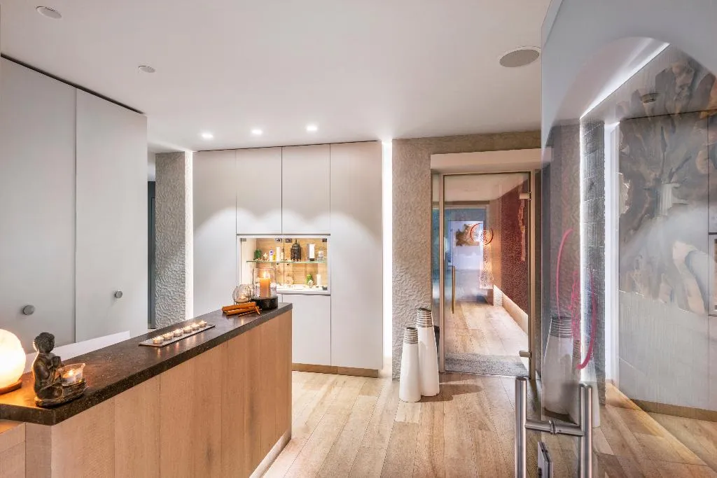 Sports and Entertainment, Salles Hotel Pere IV, Barcelona