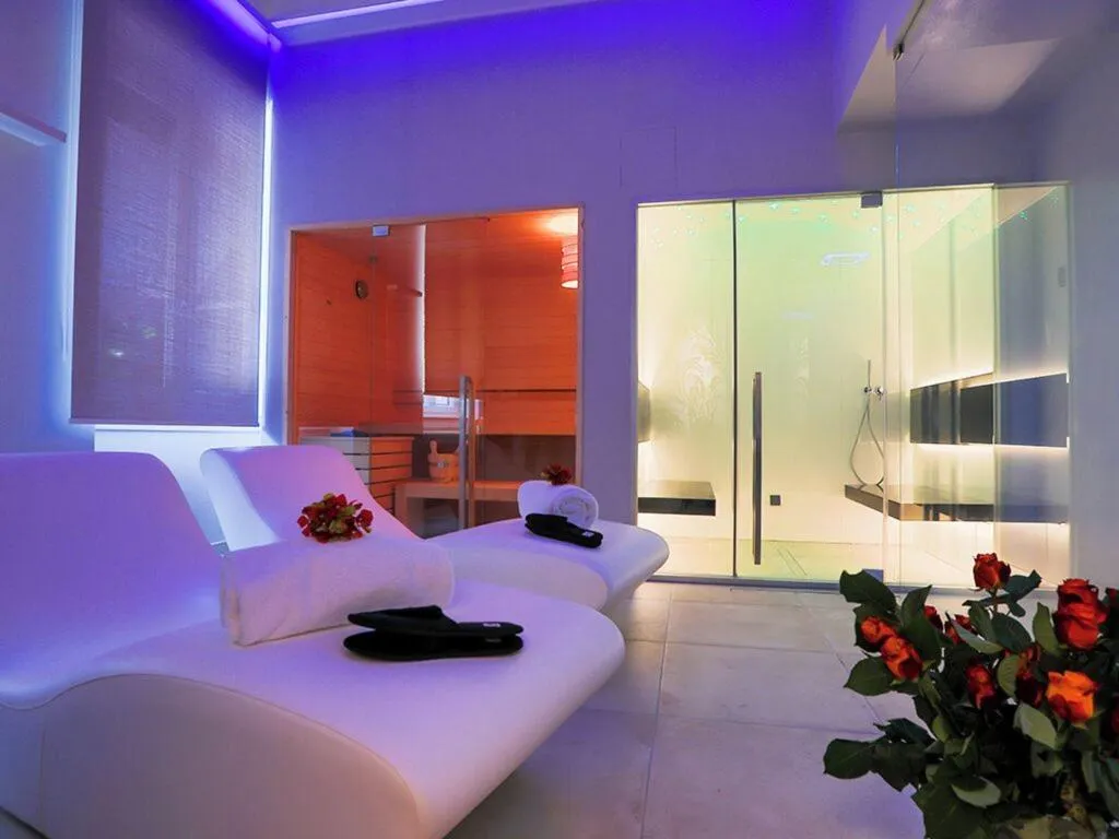 Sports and Entertainment, Tigullio Hotel et de Milan, Cagliari