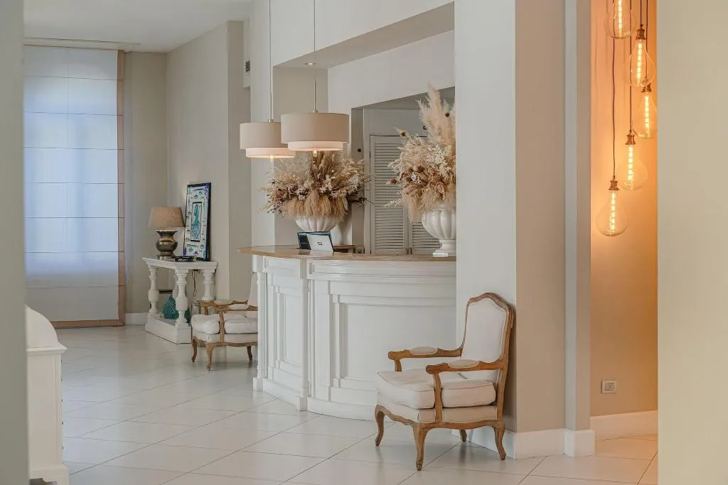 Lobby, Capri Hotel, Naples