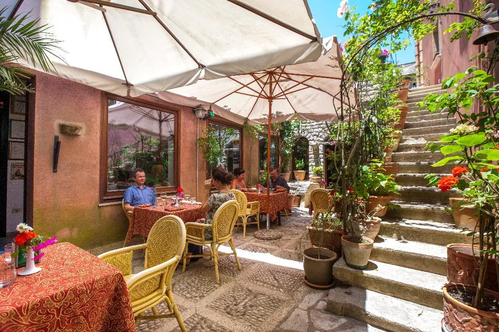 Terrace, Hotel Elimo, Palermo