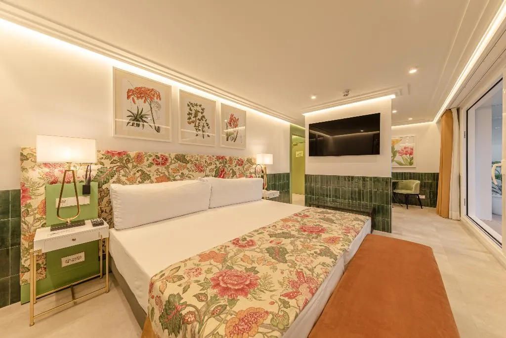 JUNIOR SUITE SUPERIOR WITH TERRACE Room, Ribera de Triana Hotel, Seville