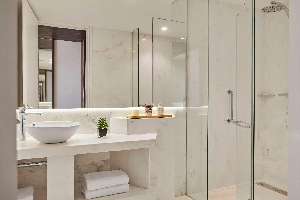 Room, Hyatt Centric Gran Via Madrid, Madrid