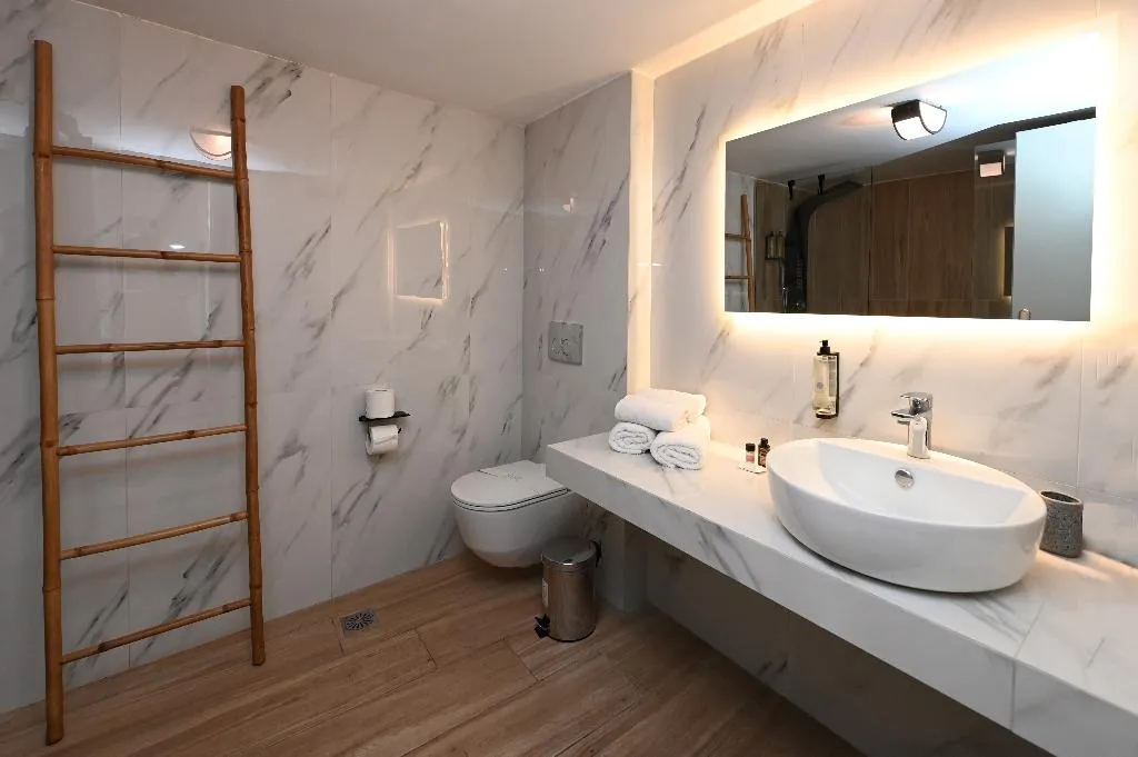 JUNIOR SUITE WITH BALCONY Room, Urban Core Residence, Athens