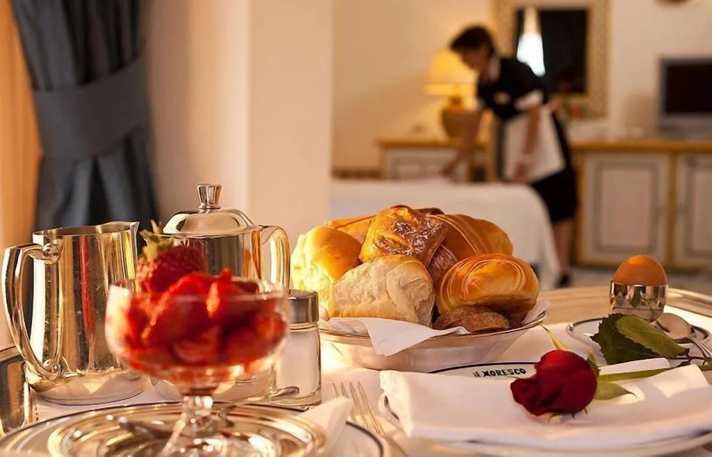 Room, Grand Hotel il Moresco, Naples