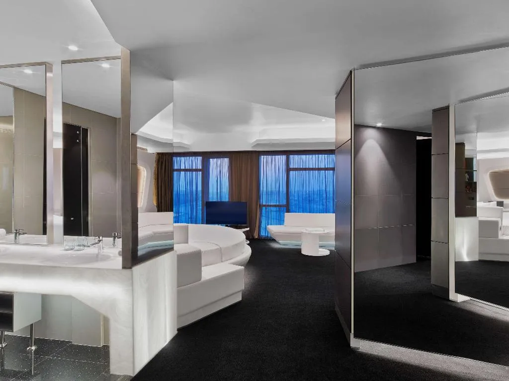 SUITE DELUXE Room, V Hotel Dubai, Curio Collection by Hilton, Dubai