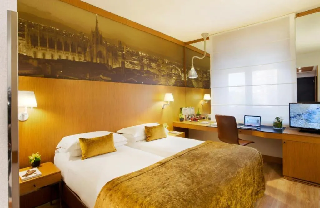 DOUBLE SUPERIOR Room, Starhotels Tourist, Milan