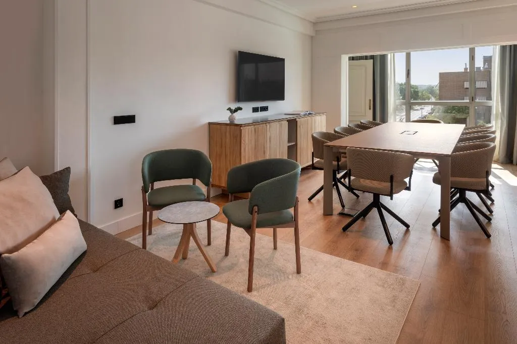 SUITE GRAND WITH VIEWS Room, Melia Barajas, Madrid