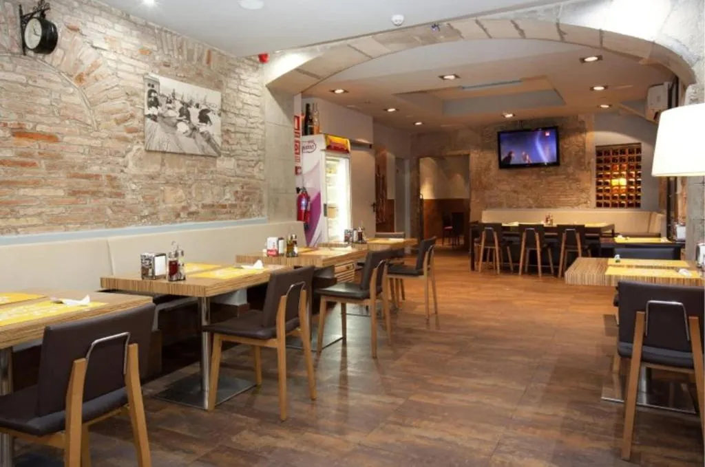 Restaurant, Hostal Fernando, Barcelona