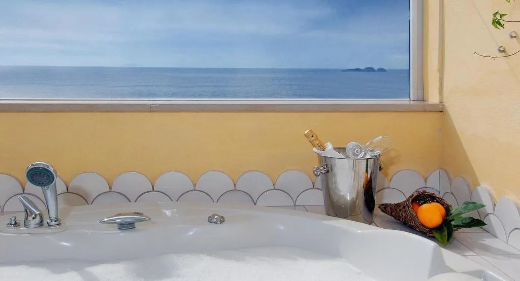 Sports and Entertainment, Hotel Marincanto, Naples