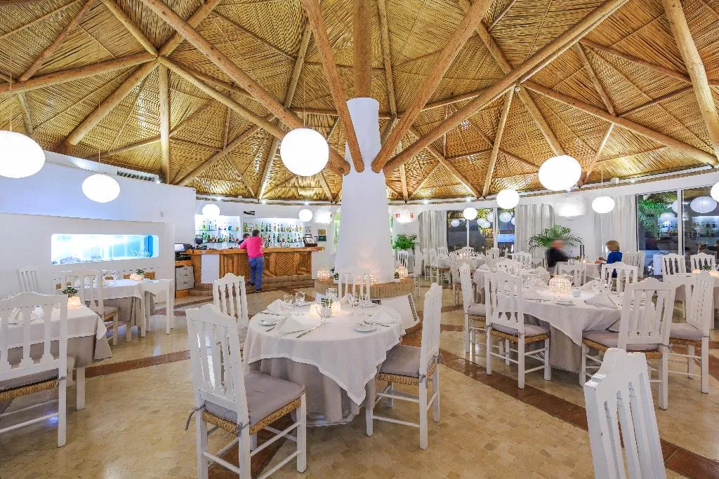 Restaurant, Encosta do Lago Resort, Algarve