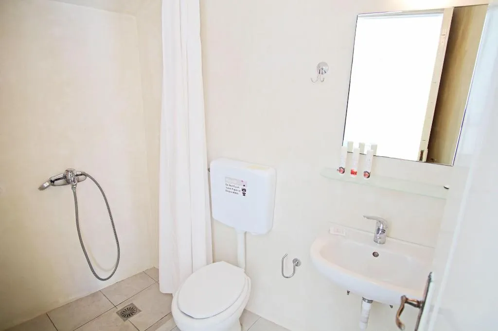 Room, Kritikakis Village Apartments, Santorini