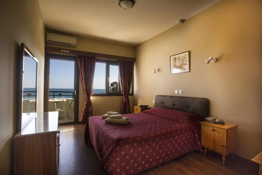 Room, Pigeon Beach Hotel Apartments, Cyprus