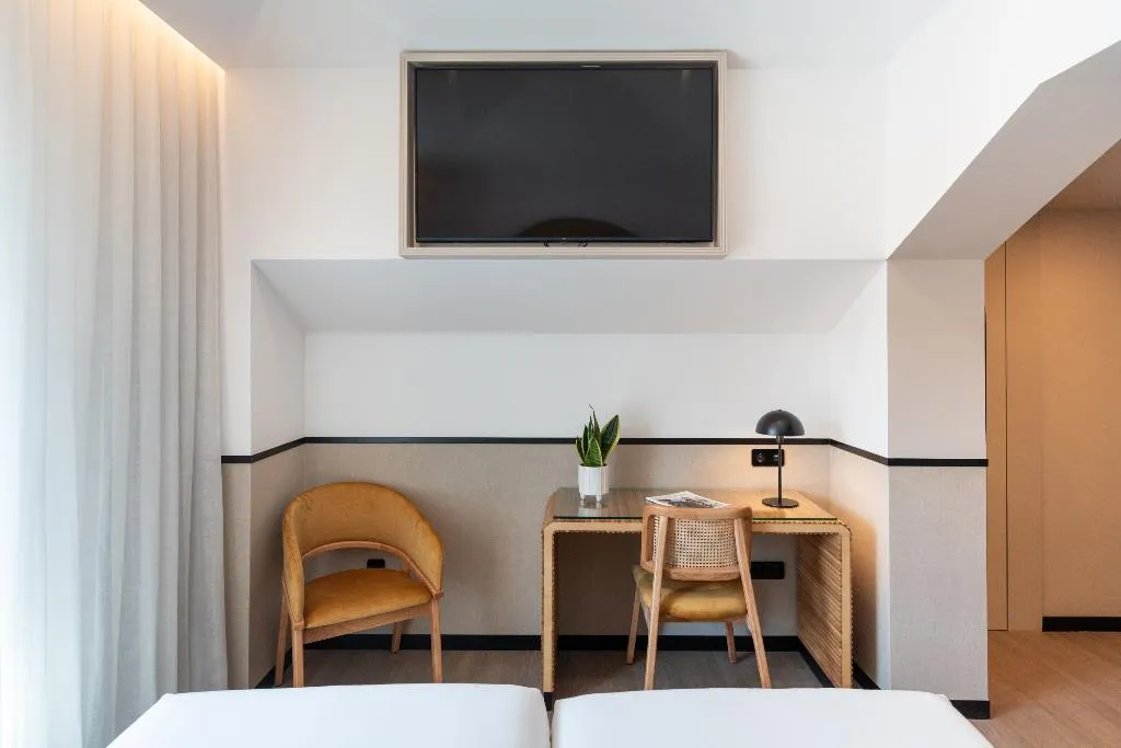 SINGLE PREMIUM Room, The Editory Garden Baixa Porto Hotel, Porto