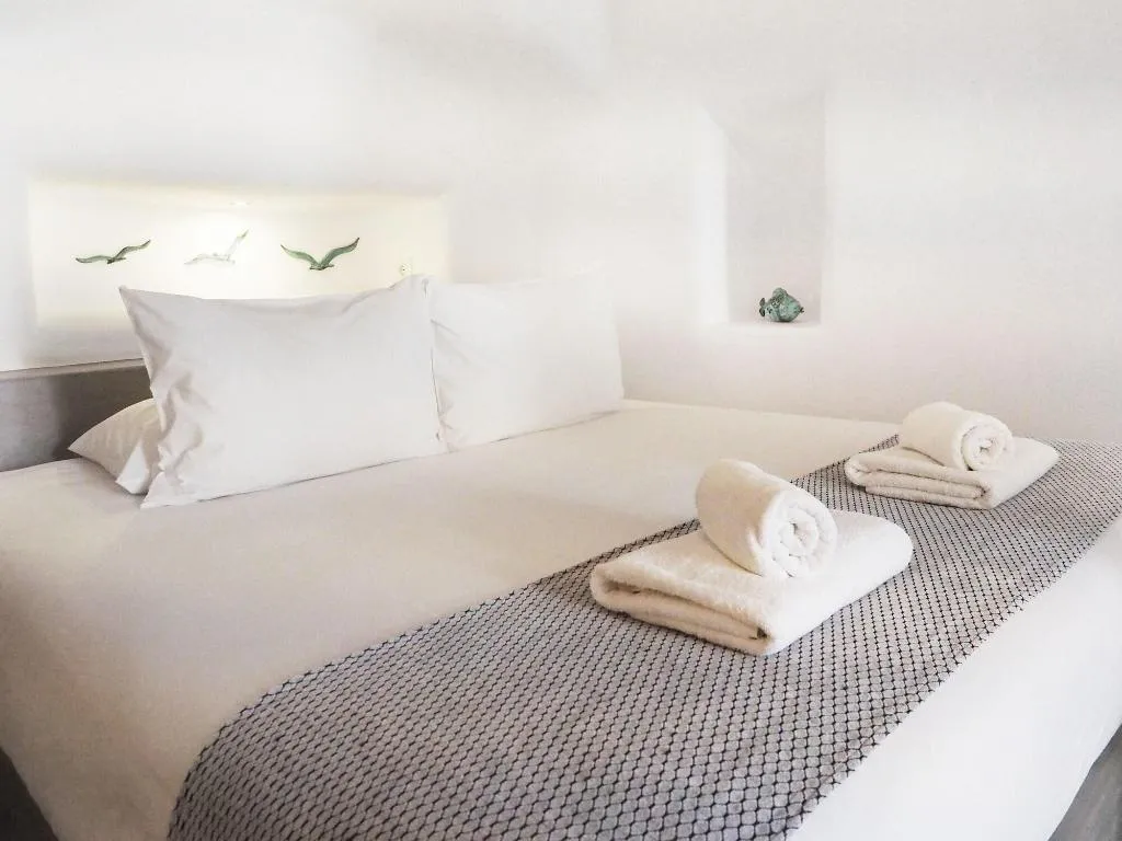 Room, Danae Suites, Santorini