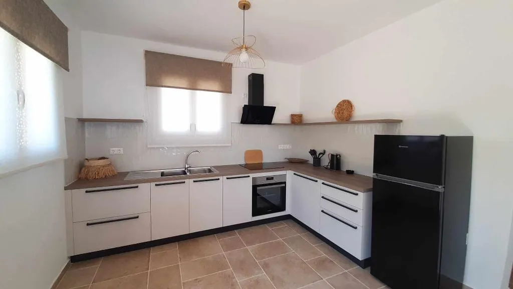 HOUSE TWO BEDROOMS ONE BATHROOM Room, Roza studios, Corfu