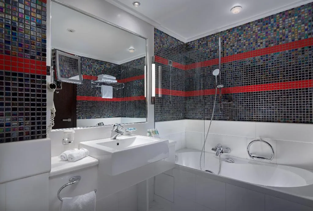 DOUBLE QUEEN SIZE BED Room, Crowne Plaza Athens, Athens