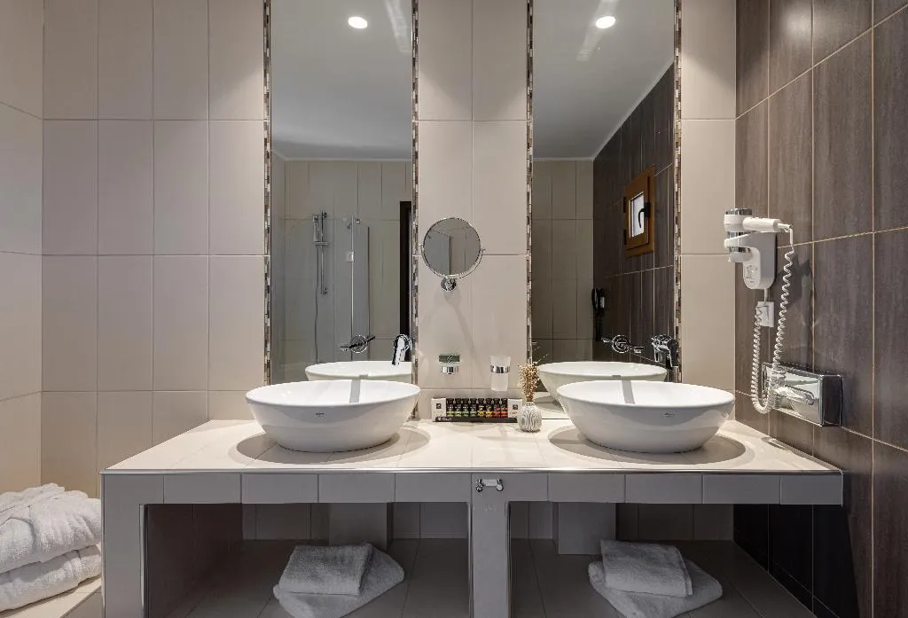 DOUBLE DELUXE KING BED Room, Blue Bay Halkidiki - Adults Only, Halkidiki