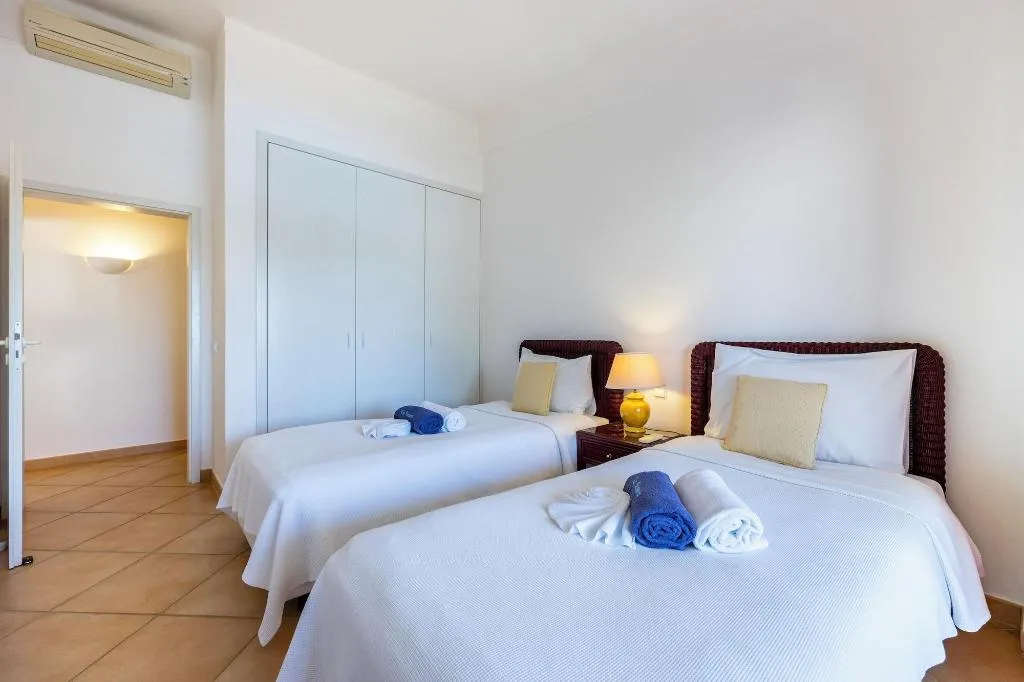 Room, Vila Palmeira, Algarve