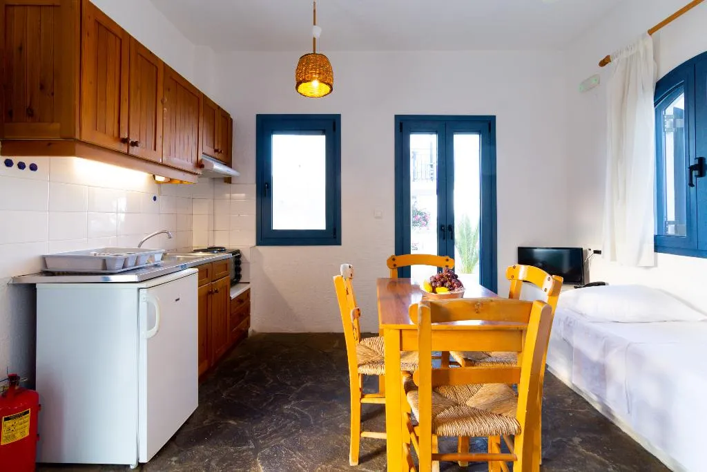 FAMILY ROOM STANDARD Room, Okirroi Villas and Apts, Crete