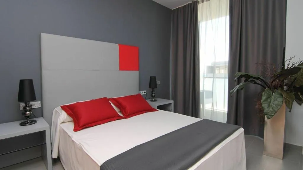 APARTMENT CAPACITY 6 TWO BEDROOMS Room, Apolo Suites Rentalmar, Costa Dorada