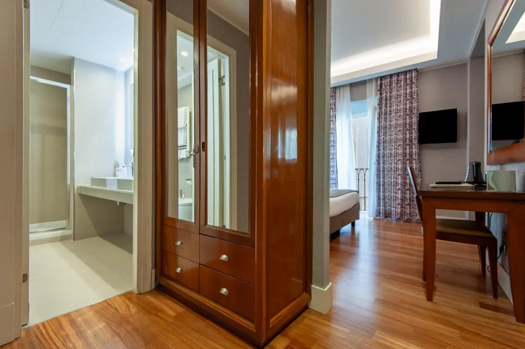 Double or Twin SUPERIOR Room, Delle Nazioni, Rome