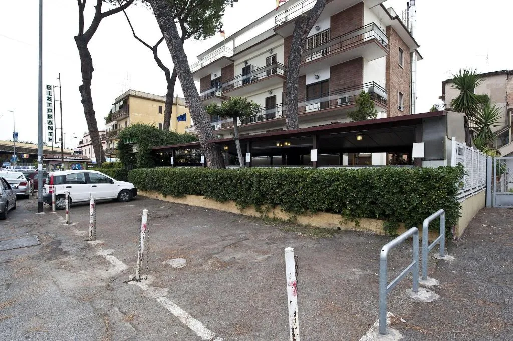 General view, Hotel 4 Pini, Rome