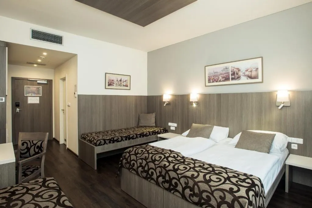 TRIPLE DELUXE Room, Wellness Hotel Step, Prague
