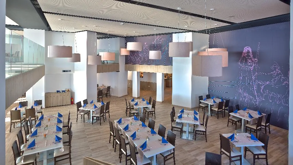 Restaurant, Medora Auri Family Beach Hotel, Split