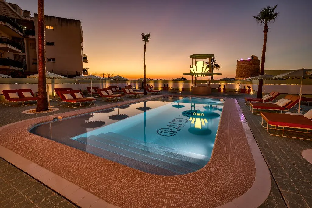 Pool, Grand Paradiso, Ibiza