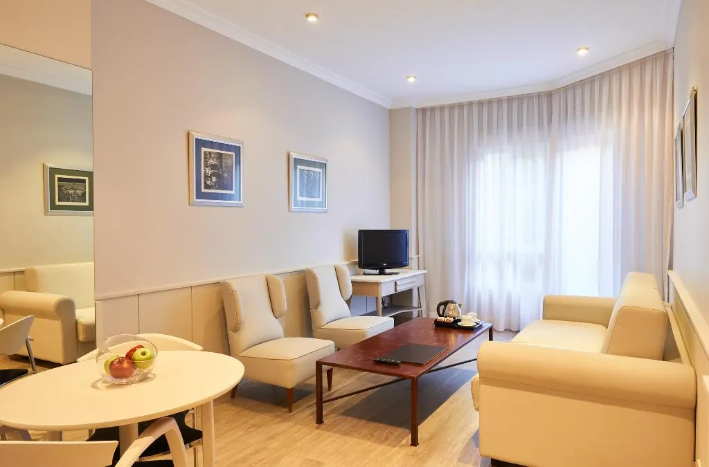 FAMILY ROOM STANDARD Room, Suites Barrio de Salamanca, Madrid