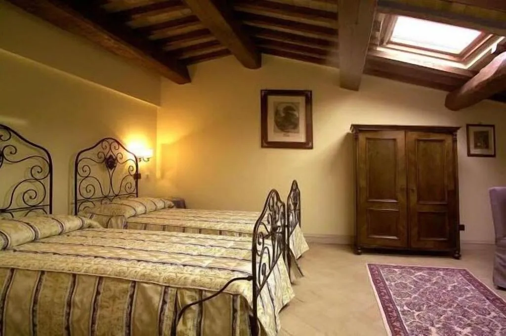 Room, Palazzo Leti Residenza Depoca, Perugia