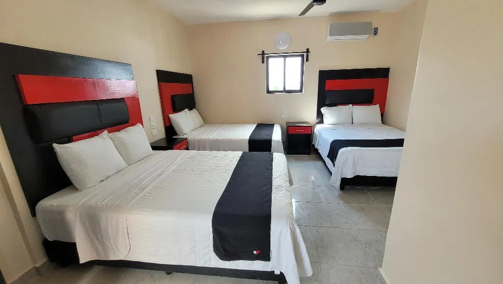FAMILY ROOM THREE BEDS Room, Jardín Cancún, Cancun Area