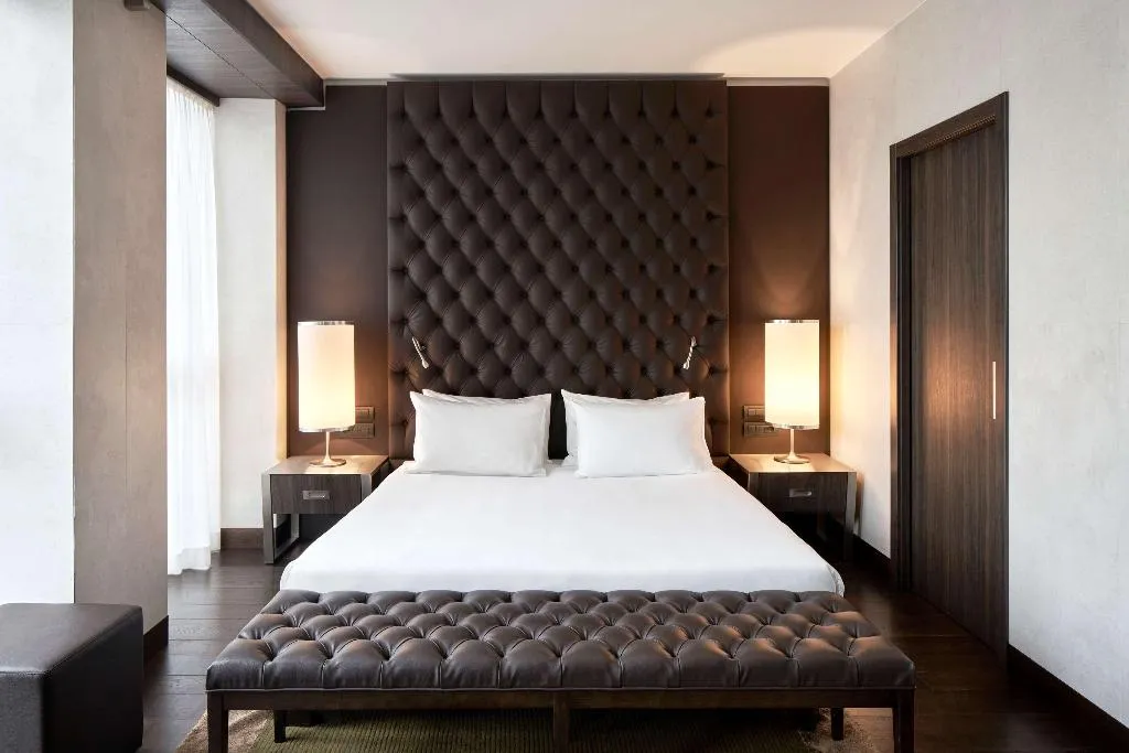 DOUBLE DELUXE KING BED Room, Hyatt Centric Milan Centrale, Milan
