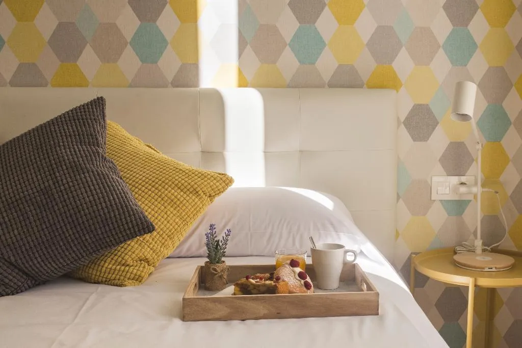 APARTMENT THREE BEDROOMS Room, HQ Rooms San Vicente, Valencia