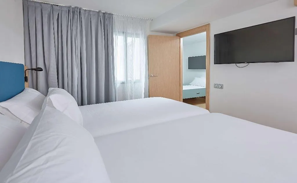 FAMILY ROOM STANDARD Room, Occidental Alicante, Costa Blanca