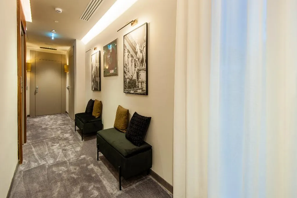 Lobby, Delle Nazioni, Rome