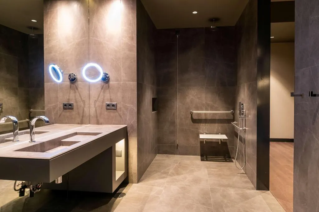 DOUBLE Accessible KING SIZE BED Room, Hilton Porto Gaia, Porto