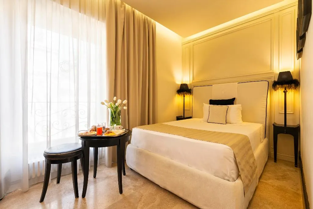 DOUBLE BASIC Room, Profumo Maison Colosseo, Rome