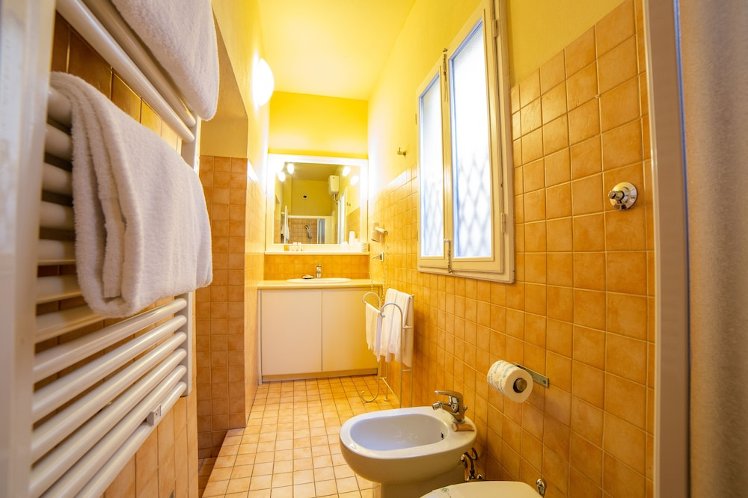 B&B Galileo 2000, Florence