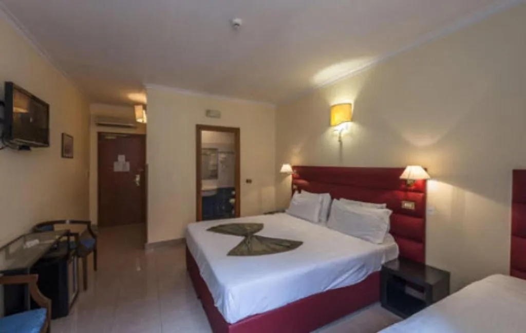 DOUBLE SUPERIOR Room, California, Rome