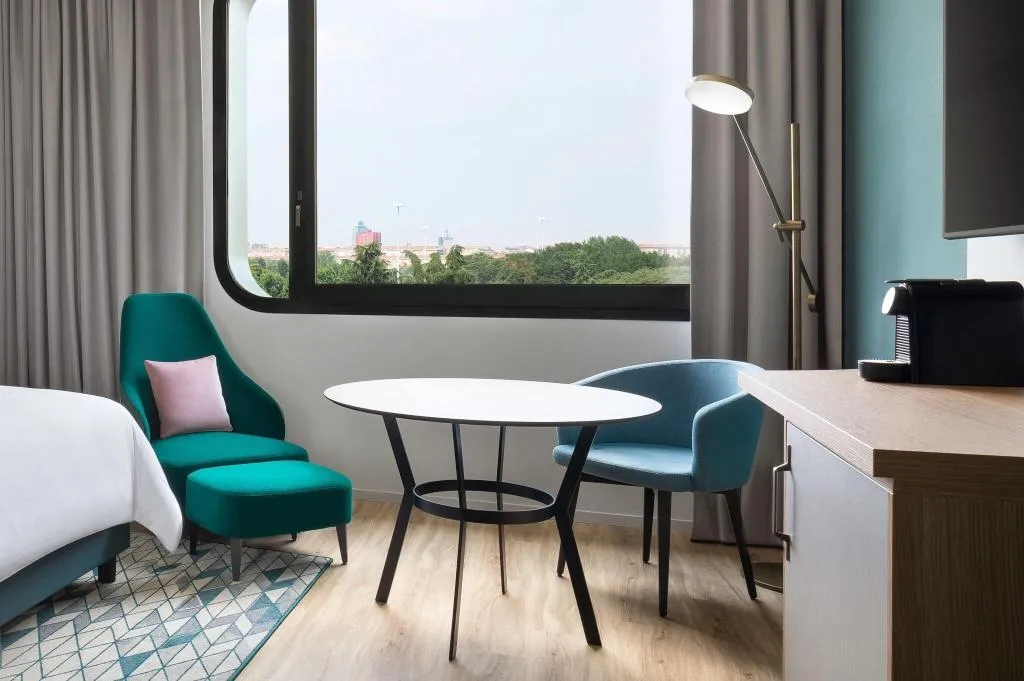 DOUBLE EXECUTIVE KING BED Room, Sheraton Milan San Siro, Milan
