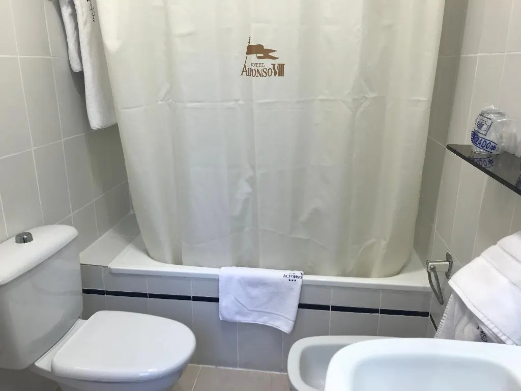 APARTMENT CAPACITY 4 Room, Alfonso VIII, Madrid