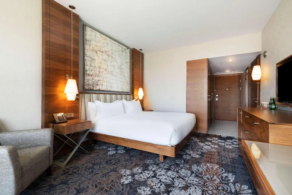 Room, DoubleTree by Hilton Krakow Hotel & Convention Cen, Krakow