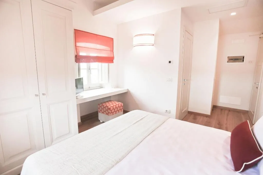 Room, Poggio Baronti B&B, Florence